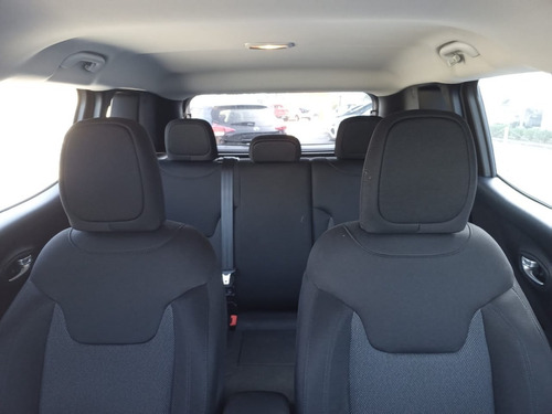 Imagem 9 de 14 de Renegade Sport 1.8 Automático 2020 Prata