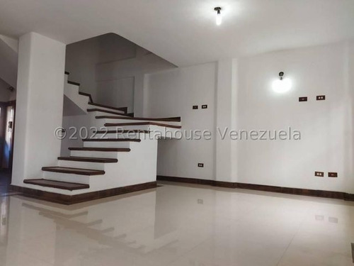 Imagen 8 de 23 de Townhouse En Venta Barrio Sucre Maracay 23-15286 Hc