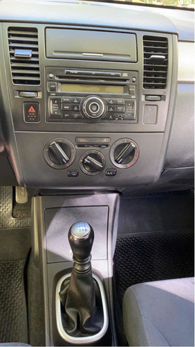 Nissan Tiida 1.8 Visia