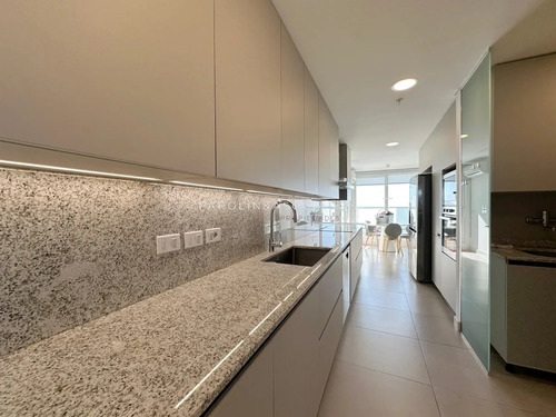 Departamentp En Venta En Edificio Le Parc Lll. Playa Brava; Punta Del Este