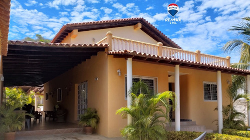 Re/max 2mil Vende Casa En Pampatar, Calle Polanco. Isla De Margarita, Estado Nueva Esparta 