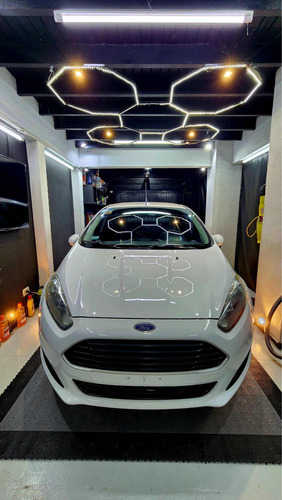 Ford Fiesta Kinetic 1.6 S Plus 120cv
