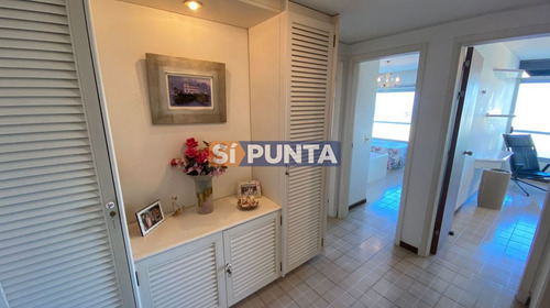 Imagen 25 de 30 de Apartamento En Playa Brava A La Venta