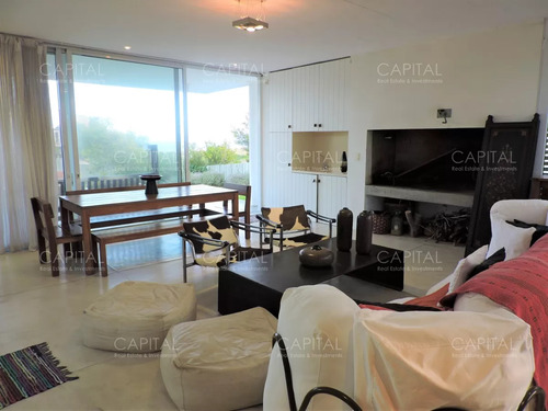 Casa En Punta Piedras, Manantiales Con Piscina Y Vista Al Mar