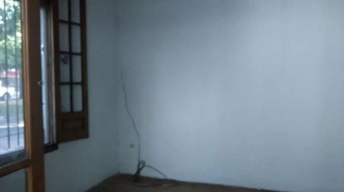 Casa Venta 2 Dormitorios 1 Baño 1 Cochera Y Patio 80 Mts 2 Cubiertos - Terreno 102 Mts 2- La Plata