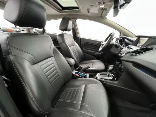 Ford Fiesta TITANIUM 1.6 AUT