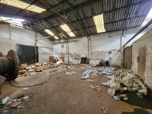 Imagen 4 de 20 de Fraccion 3217 M² C/galpón 2300 M² A Refaccionar O Demoler En San Justo