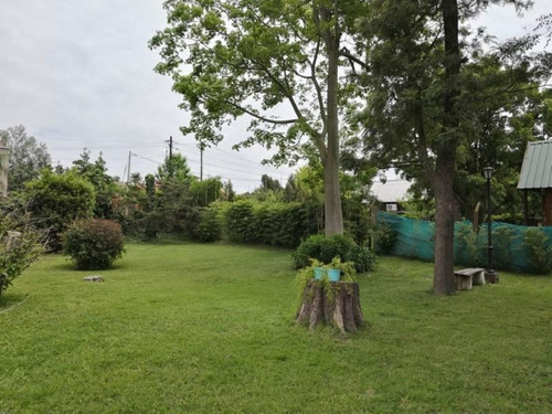 Imagen 23 de 29 de Casa Quinta De Tres Dormitorios, Dos Baños, Quincho, Dos Piletas Y Parque De 2086 M2