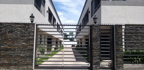 Venta De Duplex En Condominio En Moreno, Boulevard Alcorta