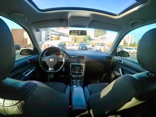 Volkswagen Golf 2.0 Black Edition Total Flex 5p 2011