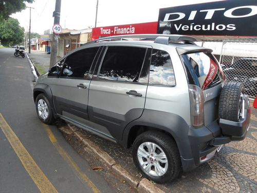 Imagem 4 de 6 de Fiat Idea 1.8 4p Adventure Flex