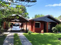 Comprar Casa En Zona Privilegiada De Playa Hermosa De Piriápolis, Dos Cabañas Unidas. A Dos Cuadras De La Playa En Calle De Bitumen. Situada En Un Lugar Excepcional, Lleno De Energía, Aire Puro...y Paz