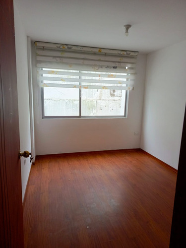 Bonita Casa De Doble Planta Dentro De Un Conjunto Residencia