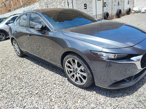 Mazda 3 2.0 Sport Touring