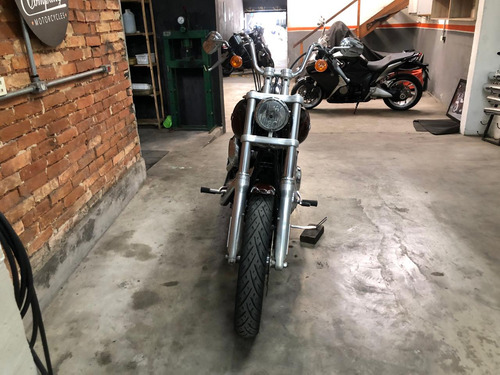 Harley Davidson Dyna Super Glide Custom 2011 - Moto Linda!