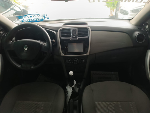 Renault Logan 1.6 Expression Hi-power 4p