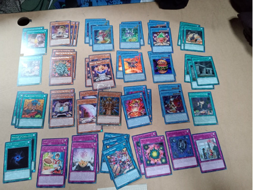 Lote De Yu-gi-oh! Konami - Hamburguesas Deck Base