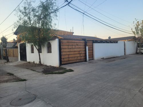 Impecable Casa En La Comuna De San Joaquín  