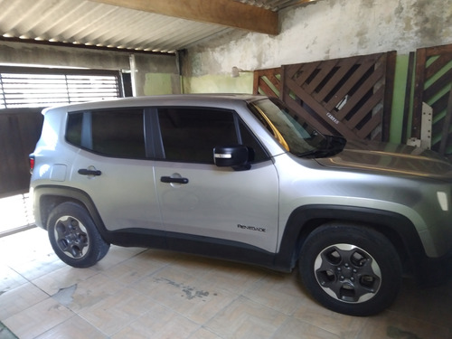 Jeep Renegade 1.8 Flex Aut. 5p