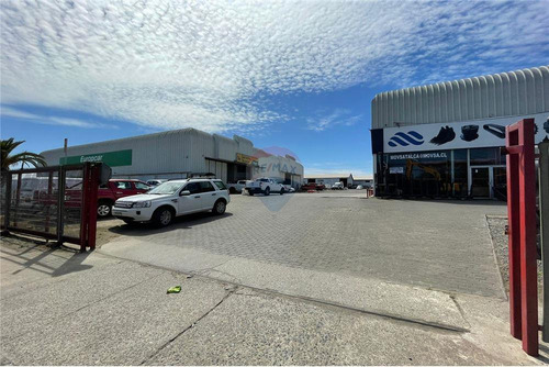 Bodega 700 M2 Caletera Varoli - 70 Uf Mas Gtos Com
