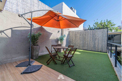 Venta Casa Cordon Con 3 Ph: 1 Dormitorio Y Terraza