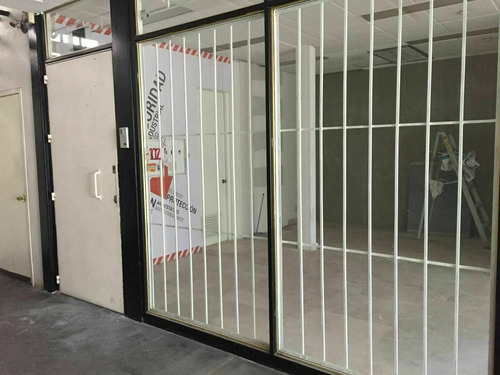 Imagen 1 de 8 de Oficina En Renta En Planta Baja, Irrigación, Miguel Hidalgo