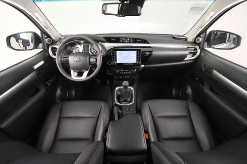 Toyota Hilux 2.8 Cd Srv 177cv 4x4 At