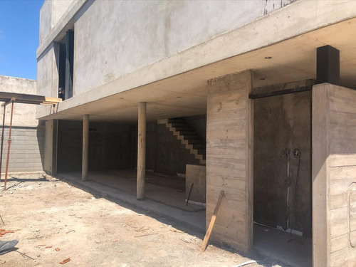 Imagen 8 de 22 de Venta Duplex En Complejo Housing En B° Jardin Claret, Calle De Los Emilianos