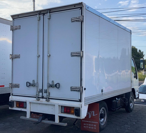 Imagen 7 de 12 de Isuzu Elf 100 2016