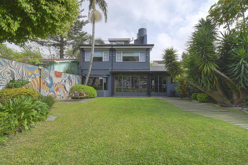 Venta Casa 7 Ambientes Con Jardín Y Pileta En Martinez
