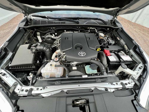 Imagen 10 de 11 de Toyota Hilux 2020 2.8 Cd Srx 177cv 4x4 At