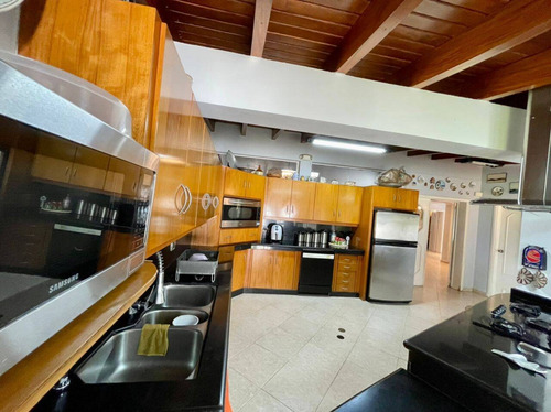 Imagen 10 de 22 de Casa En Venta Guataparo Country Club