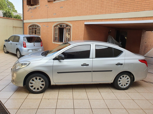 Nissan Versa 2013 1.6 16v S Flex 4p
