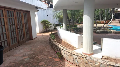 Casa Urb. Costa Azul Qc