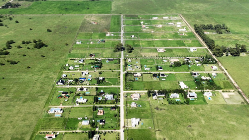 Imagen 6 de 9 de Lote Con Mejoras En Barrio De Quintas Los Fresnos Uribelarrea