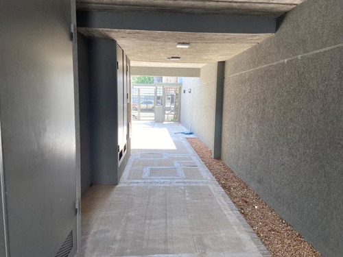Imagen 3 de 12 de Departamento En Venta En José C Paz