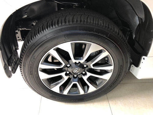 Imagen 11 de 11 de Toyota Prado