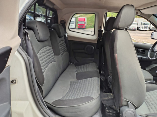Fiat Strada 1.8 16v Adventure Cab. Dupla Flex 3p