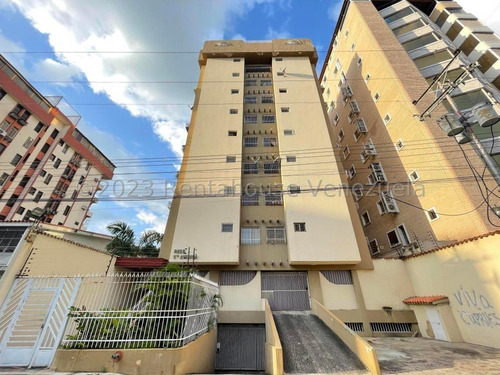 24-5719 Apartamento En Venta Urb. San Isidro Maracay Dperez
