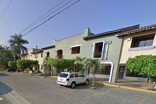 Venta De Casa En Av. Francisco Medina Ascencio 2899, Isla Iguana, 48335 Puerto Vallarta, Jal.