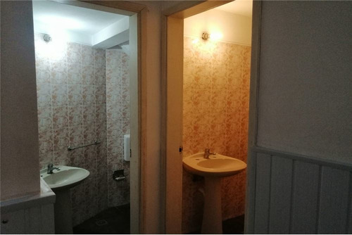 Alquiler Oficina O Local Comercial- Ciudad Vieja