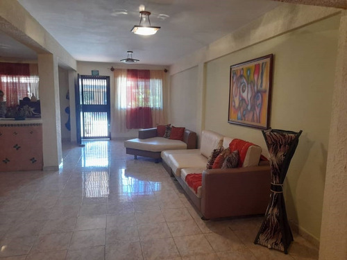 Imagen 3 de 20 de Casa En Venta En Villa Del Este - Guatire Lv 0412-2104403