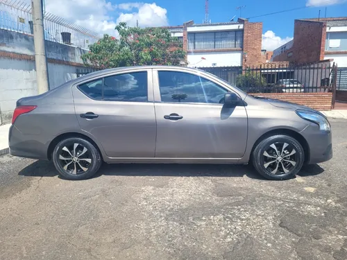 Nissan Versa Drive