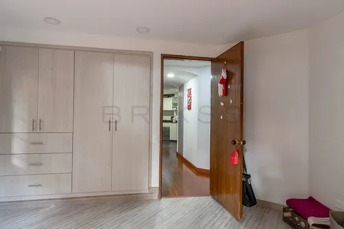 Apartamento En Venta En Los Rosales. Cod V2786