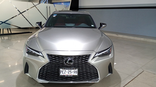 Lexus IS 4p 300 Premium L4/2.0/T Aut