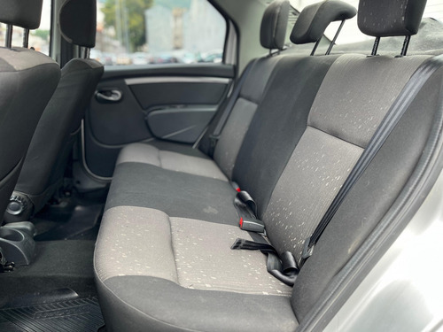 Renault Logan 1.6 EXPRESSION 16V FLEX 4P AUTOMÁTICO