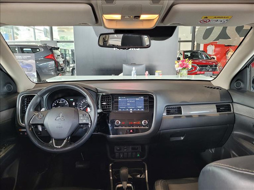 Mitsubishi Outlander 3.0 Mivec v6 Hpe-s Awd