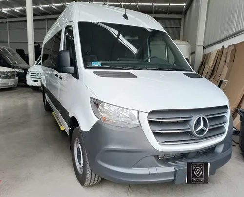 Sprinter Xl 2025 De Royal Van Edicion Especial Touring Vip
