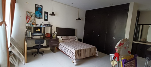 Casa En Venta En Jiutepec, Cocadas, Con Acceso Controlado, Alberca Y Loft Independiente.
