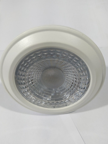 Imagen 3 de 5 de Bombillo Led Par38 E27 14w 6500k 110-240v Luminika